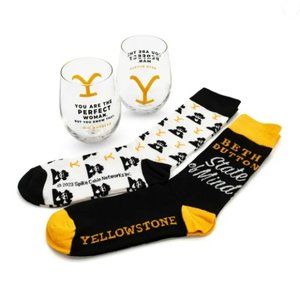 NEW Yellowstone Romantic Sock and Wine Gift Set